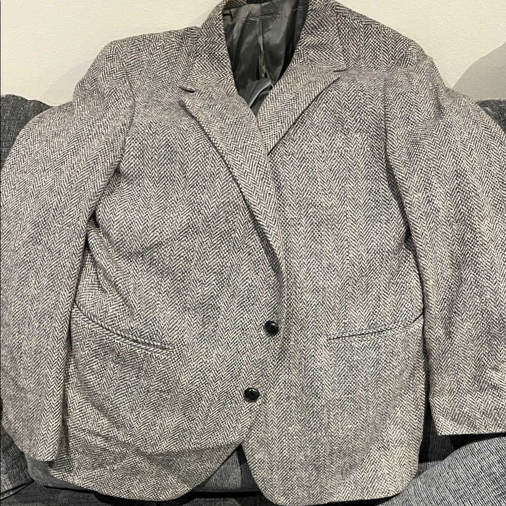 Classic Gray Herringbone Men's Blazer